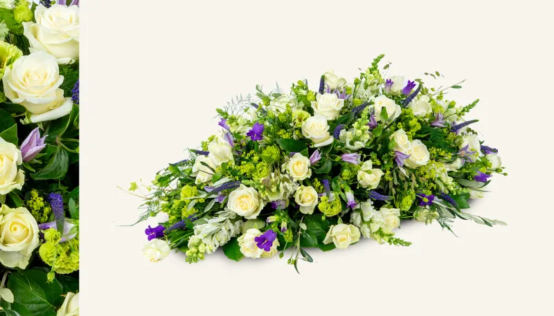 Duurzaam rouwstuk witte bloemen